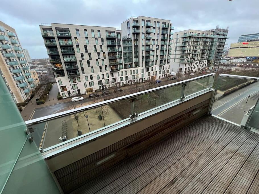 Modern 2 Bed - Olympic Park Stratford Apartment ลอนดอน ภายนอก รูปภาพ