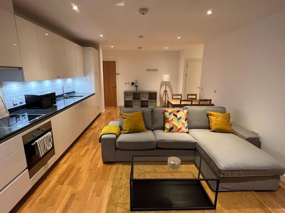 Modern 2 Bed - Olympic Park Stratford Apartment ลอนดอน ภายนอก รูปภาพ
